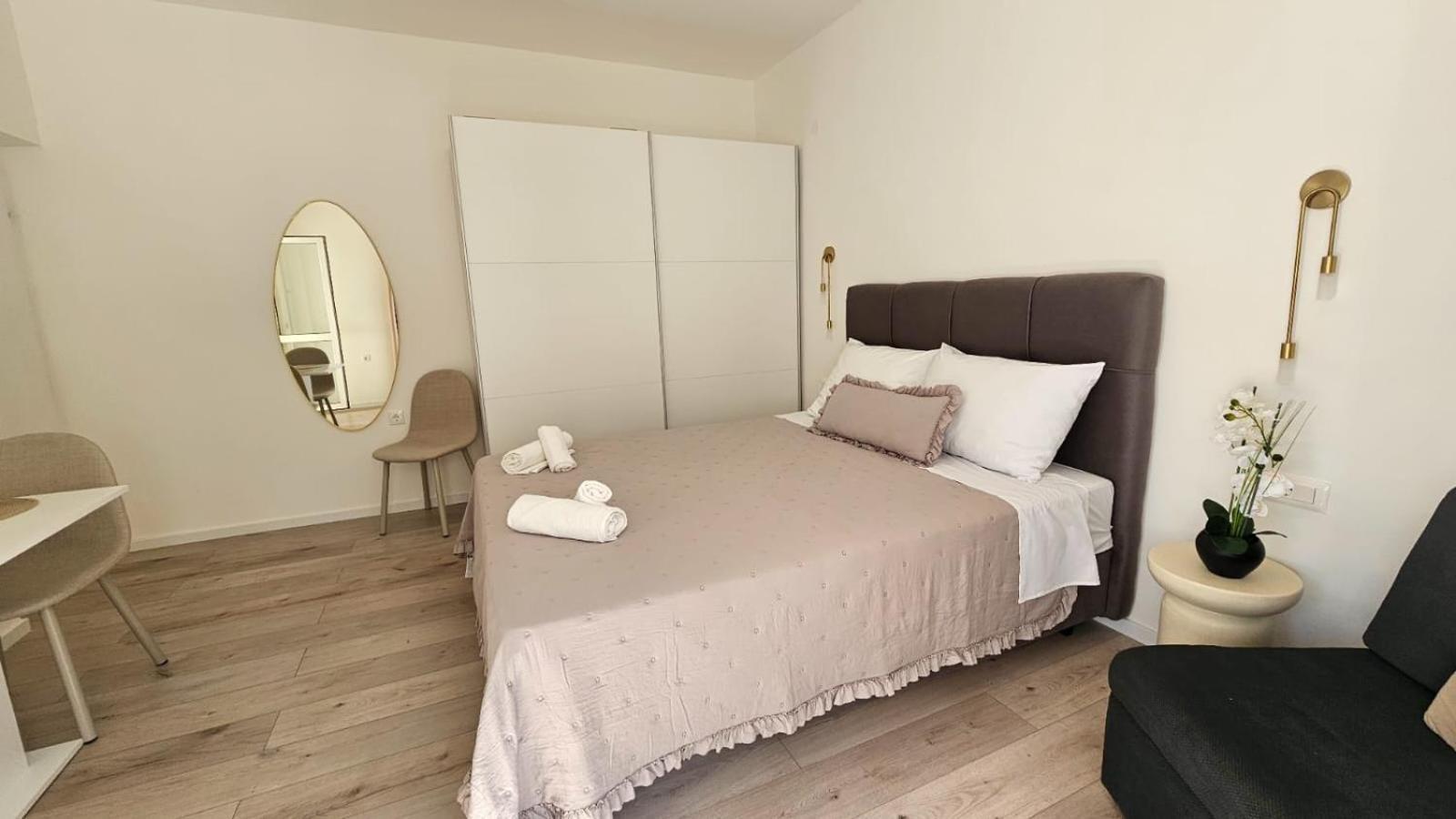 9 * Makarska