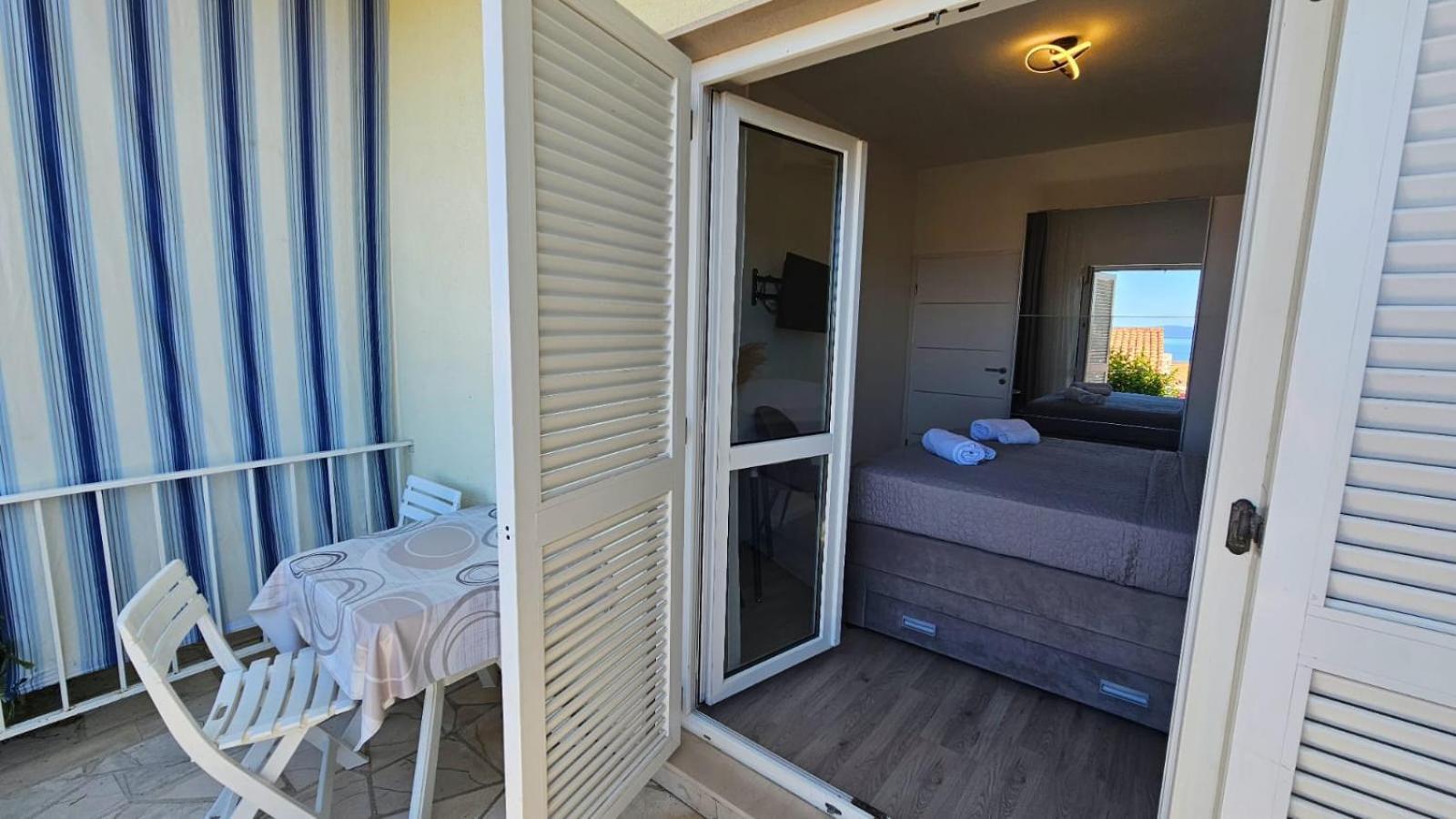 9 Makarska